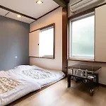 Tokyo Pensión Ouji Music Lounge