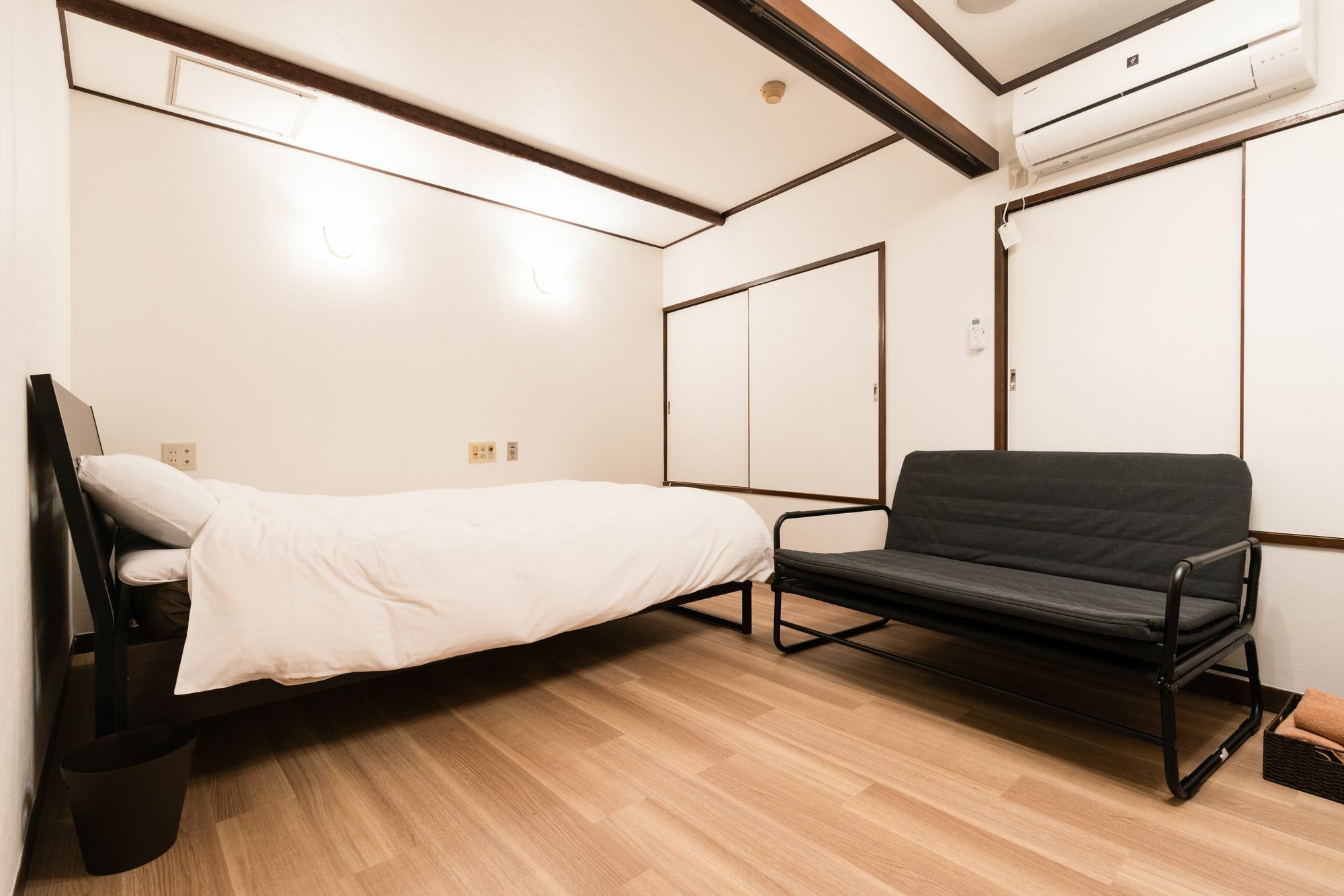 Ouji Music Lounge Hostal *